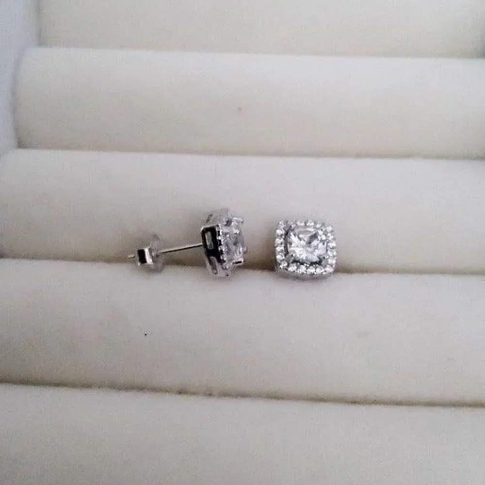 Halo Stud Earrings with Swarovski Elements - Picture 5 of 6